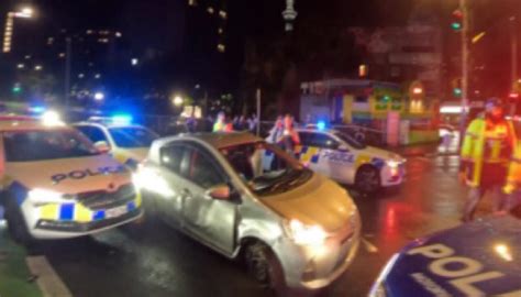 Video: Dramatic scenes caught on camera of Auckland ram raid  .